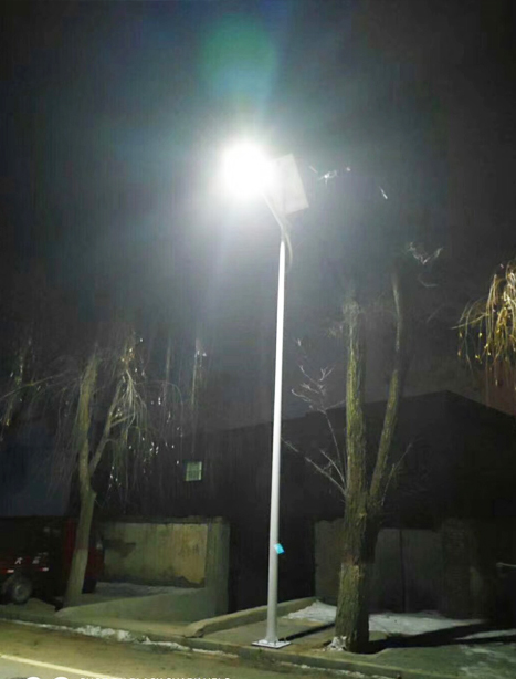 积石山县高台太阳能路灯项目