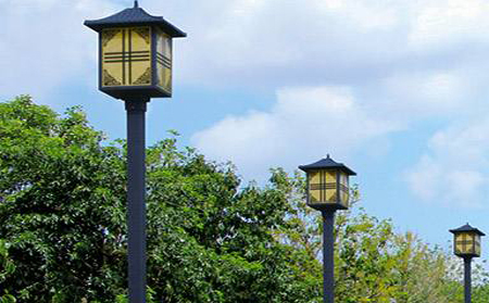 太阳能高台庭院灯怎么选亮度与续航更耐用 太阳能高台庭院灯怎么选亮度与续航更耐用